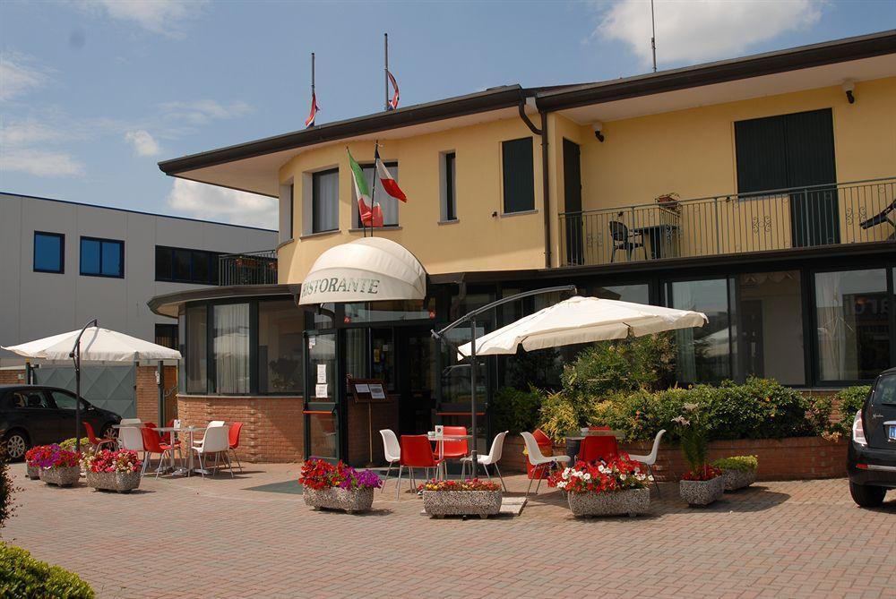 Hotel Gran Delta Di Alba-Invest Srl Rosolina Exteriér fotografie