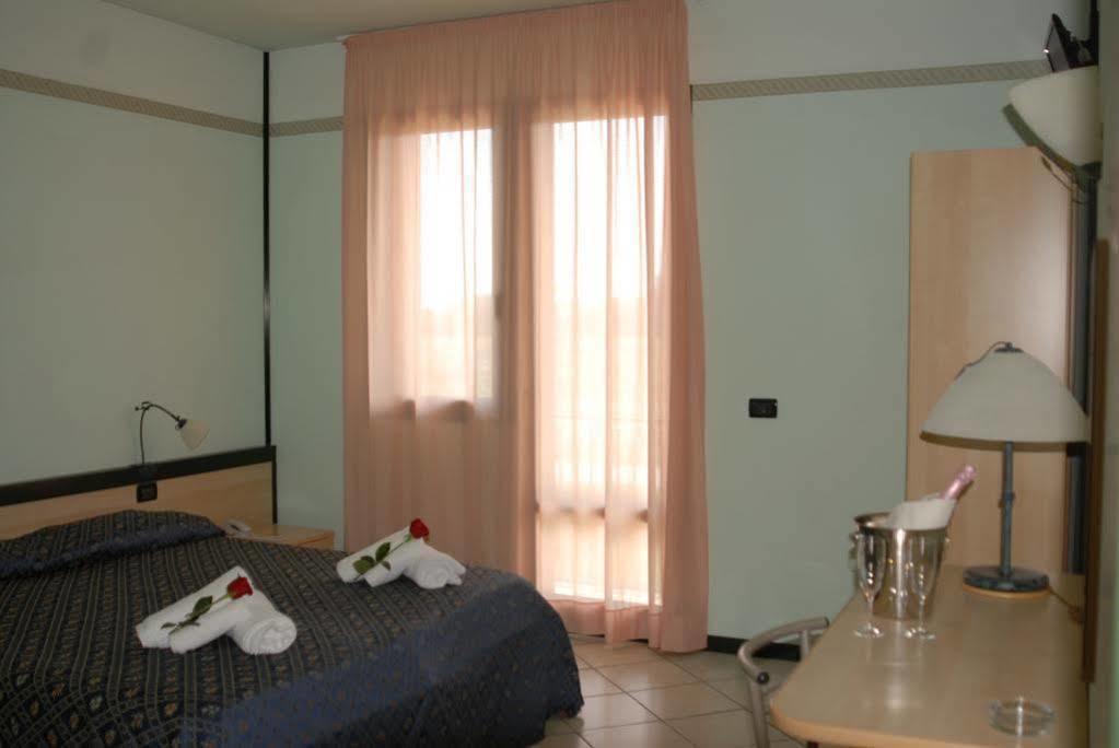 Hotel Gran Delta Di Alba-Invest Srl Rosolina Exteriér fotografie
